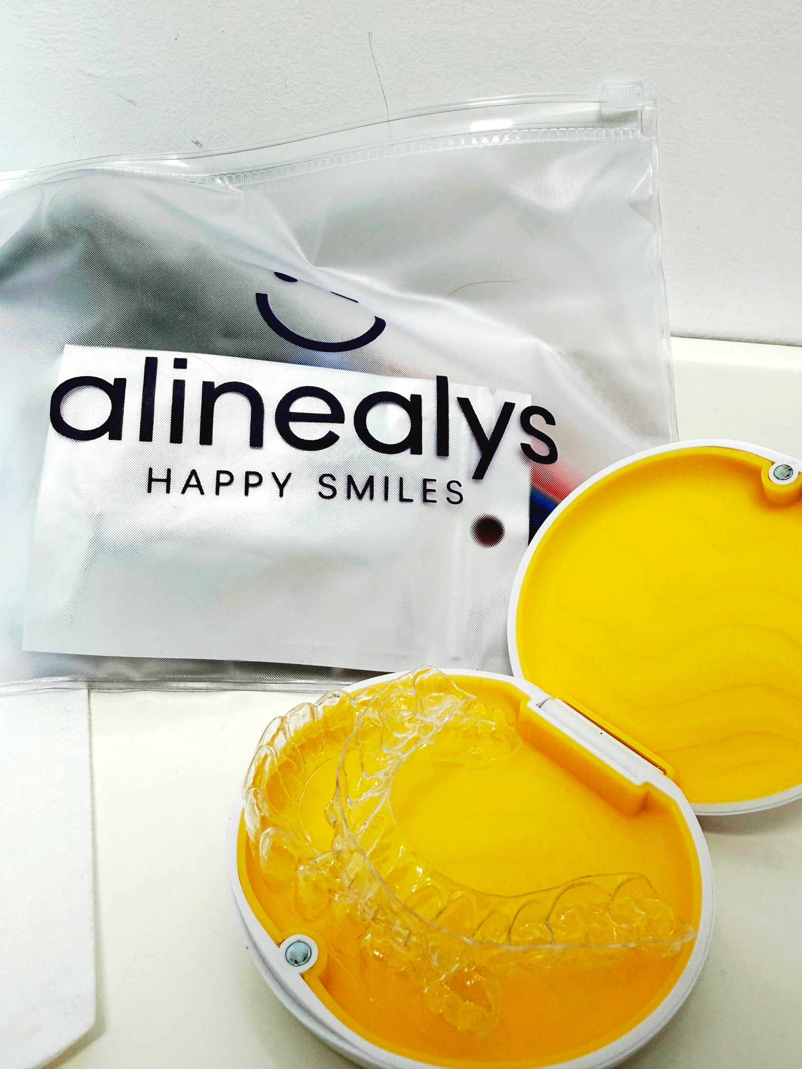 Alineadores dentales invisibles Alinealys fabricación propia Dentalys